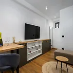 In Near Old Town Apartman