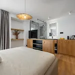 In Near Old Town Apartman