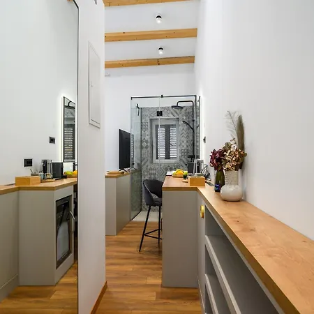 Apartman In Near Old Town *