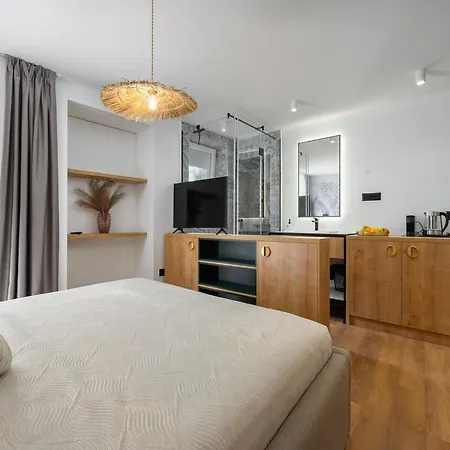 In Near Old Town Apartment
