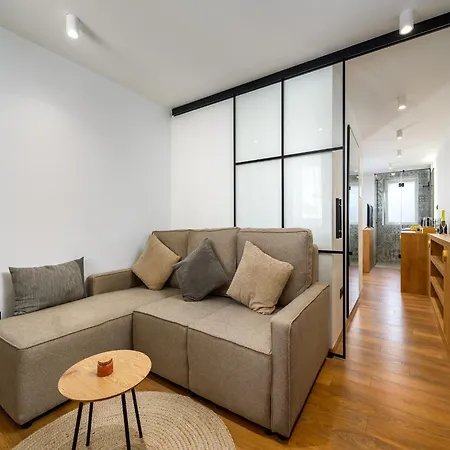 In Near Old Town Apartment