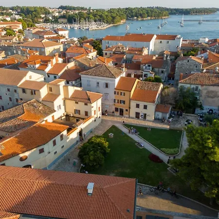 Apartment In Near Old Town Poreč