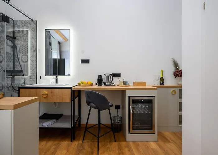 In Near Old Town Пореч